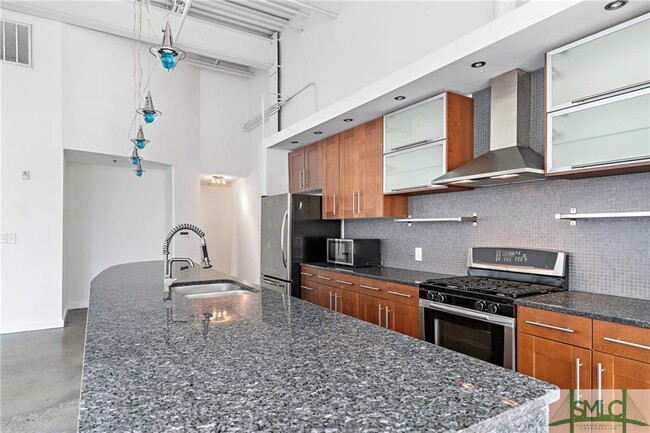 Building Photo - 2514 Abercorn St