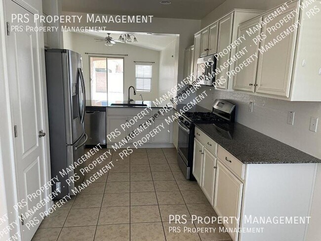 Photo - 3321 E Wisteria Pl House