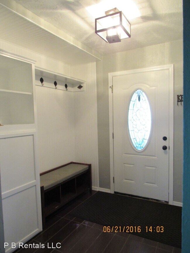 Building Photo - 3 br, 2 bath House - 1701 NW Graywarr Place