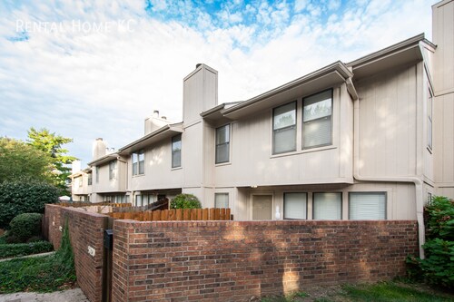 Foto principal - 5122 W 62nd St