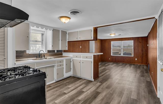 Foto del edificio - 3200 FM660