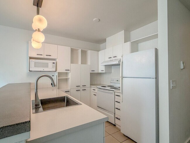 Foto del edificio - Great Location! 1bd/1bth Belltown Condo, $1,900/mo.