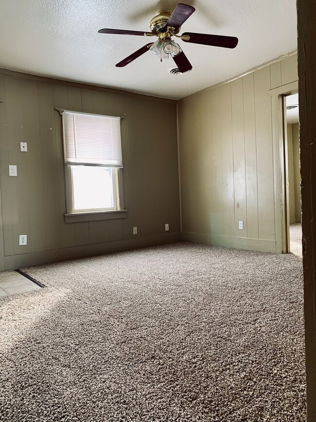 Foto del edificio - Charming 2-Bedroom Ranch with Stunning Views — Peaceful Country Living Just South of Milliken!