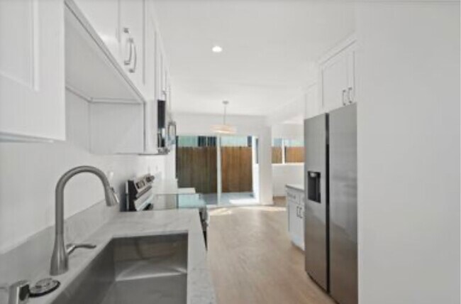 Foto del edificio - 2915 Hauser Blvd