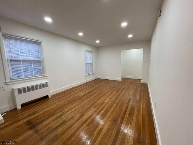 Building Photo - 77 Forest Hill Pkwy
