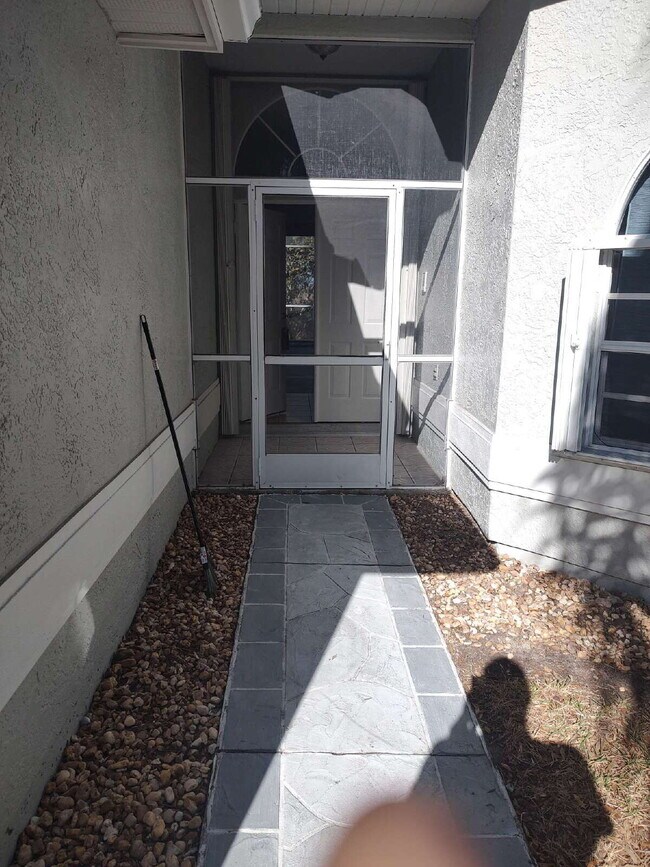 Foto del edificio - "Spacious 1732 Sq Ft 3-Bed, 2 Baths, in Tarpon Springs!"