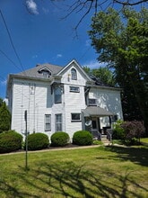 Building Photo - 502 Walnut Ave