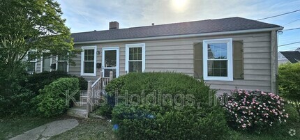Building Photo - 1267 Little Bay Ave