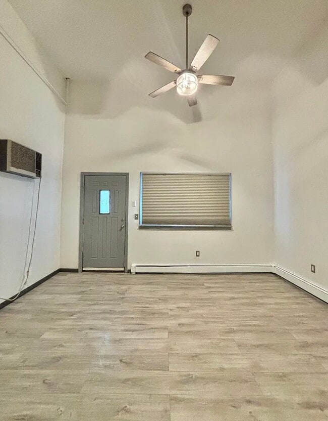 Building Photo - 215 Avenue B