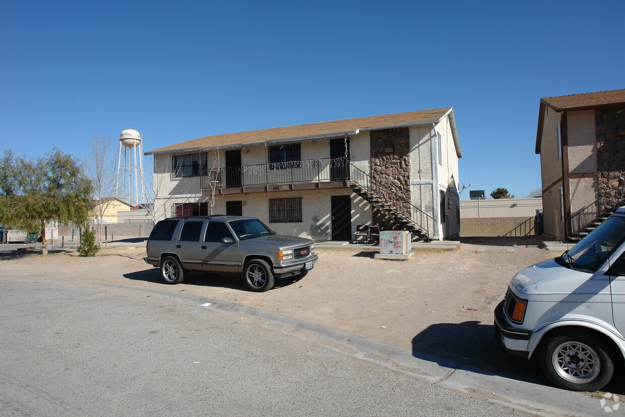 Primary Photo - 4380 Vornsand Dr