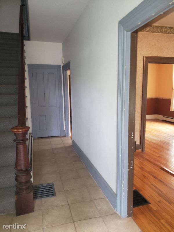 Building Photo - 3 br, 1.5 bath House - 206 N. George St