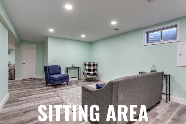 Building Photo - 15054 E Dartmouth Ave