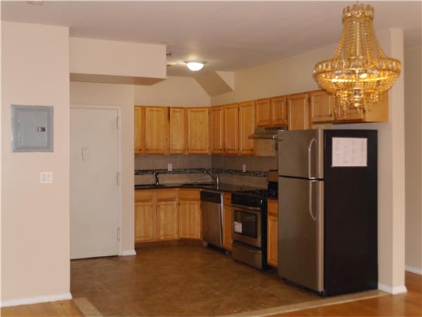 Foto del edificio - 1392 E 18th St