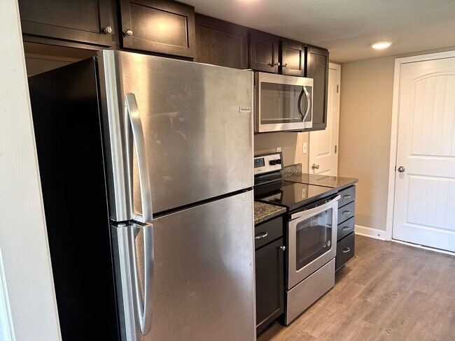 Foto del edificio - 3 Bed Townhome in Grain Valley