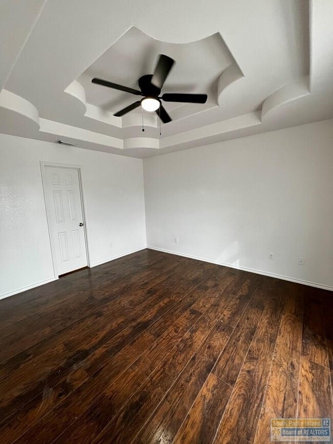 Foto del edificio - 2656 Malta St