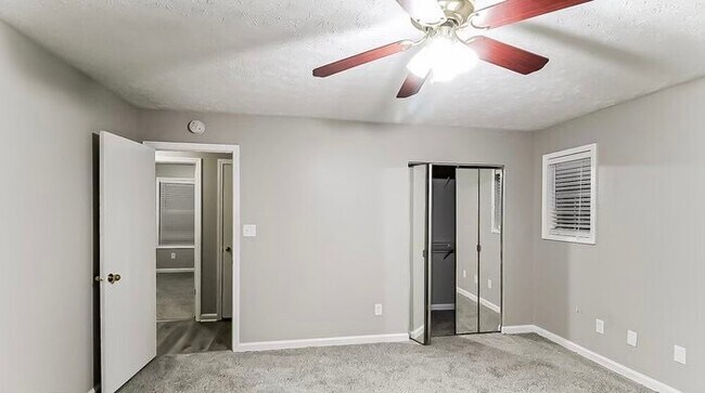 Foto del edificio - 1503 Windy Oaks Ct SE