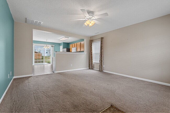 Foto del edificio - 135 Bellfare Dr