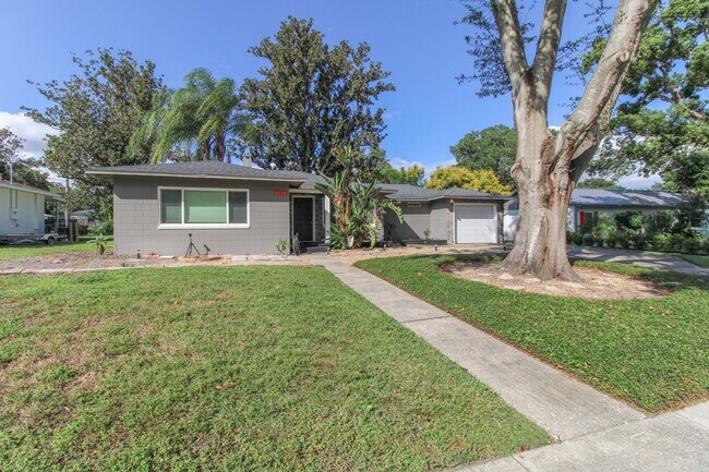 Foto del edificio - 2119 Southland Rd