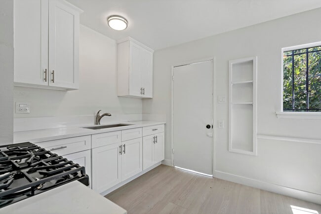 Building Photo - 5179 Bangor St