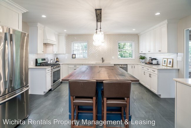 Foto del edificio - 3 br, 3.5 bath House - 8 S. Colonial Court