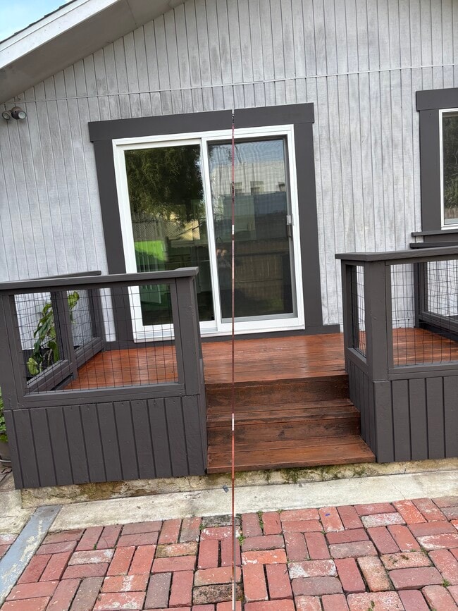 Deck - 713 Amoroso Pl