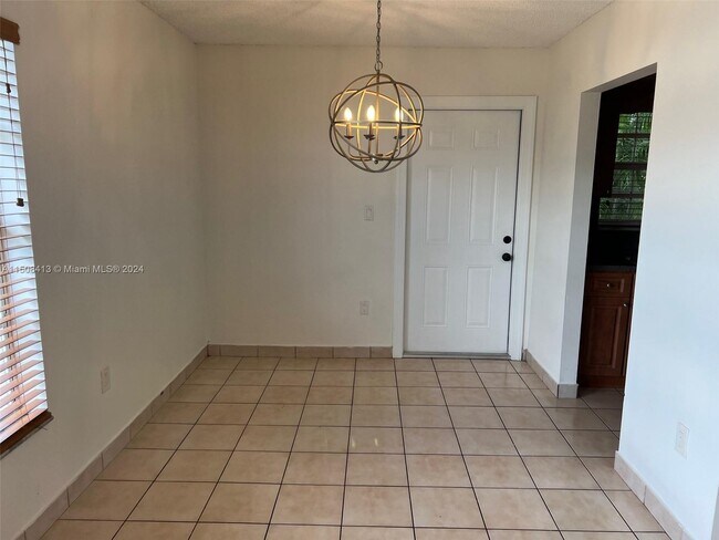 Foto del edificio - 9550 SW 36th St