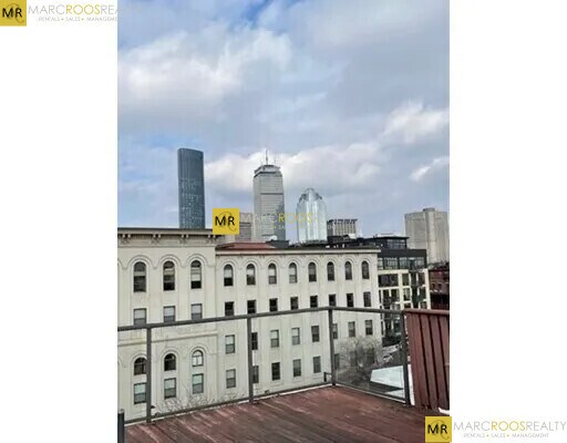 Building Photo - 806 Tremont St