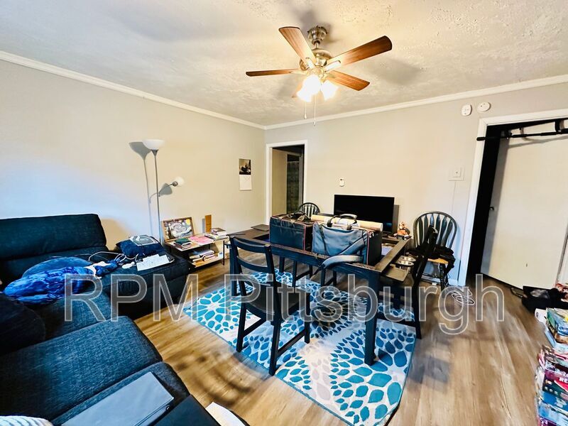 Foto principal - 2208 Woodstock Ave