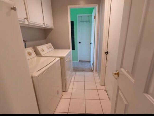 Foto del edificio - 1804 Sweet Briar Pl