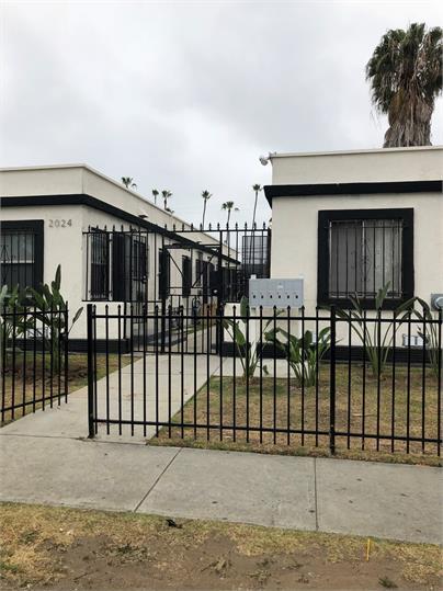 Primary Photo - 2230 Lemon Ave