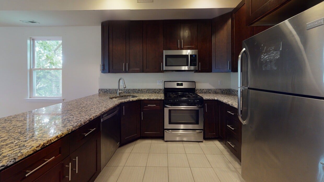 Photo - 1832 W Montgomery Ave Apartment