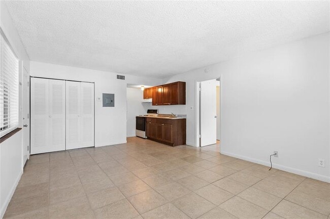 Building Photo - 2082 NW 43 Terrace