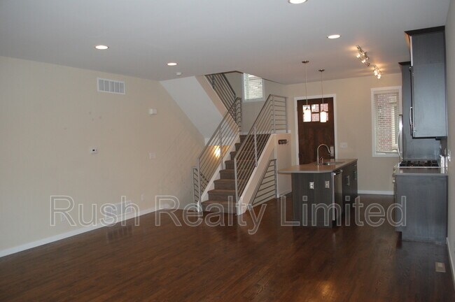 Foto del edificio - 522 University Blvd