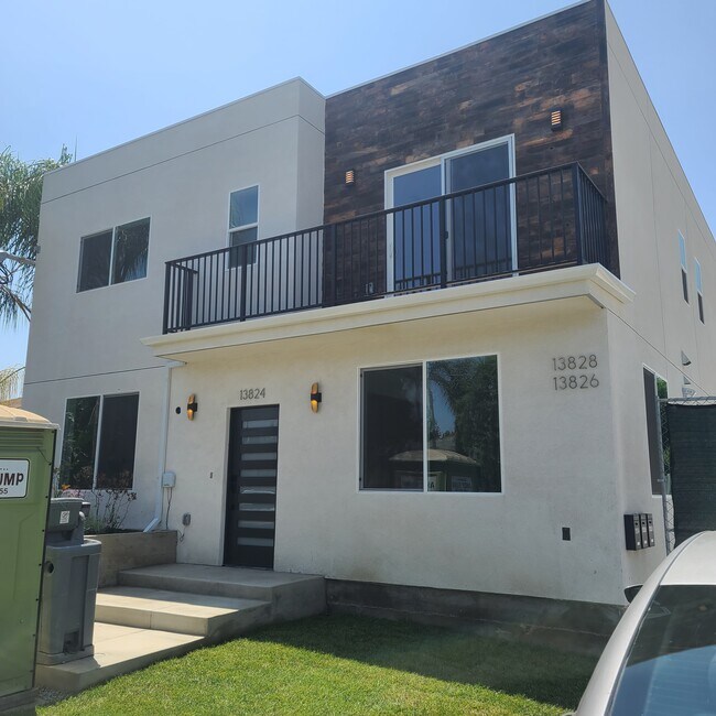 Foto del edificio - 13826 Bessemer St