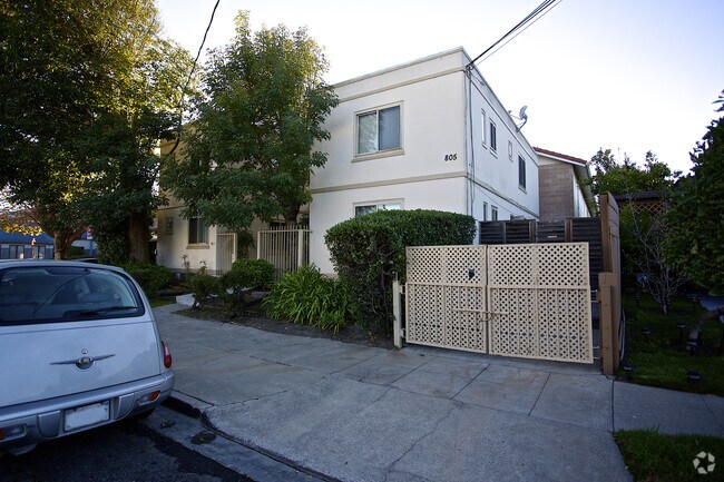 Building Photo - 805 4th Ave