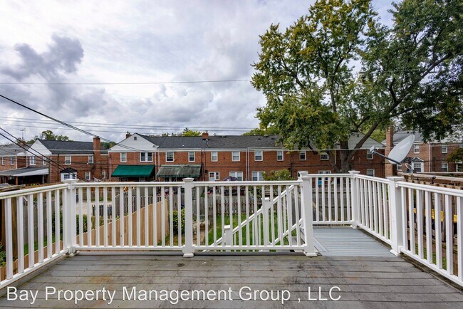 Building Photo - 3 br, 1.5 bath House - 1869 Edgewood Rd