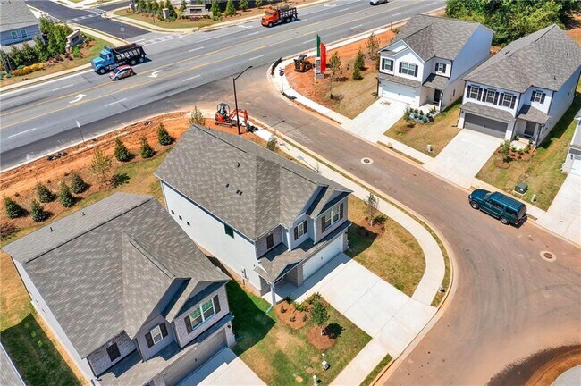 Building Photo - 3631 Village Vw