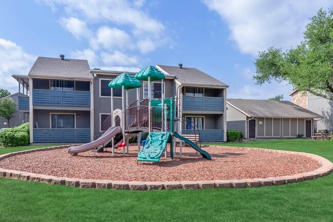 Building Photo - Villas at Alameda