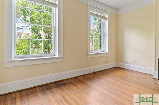 Building Photo - 9 E Gordon St