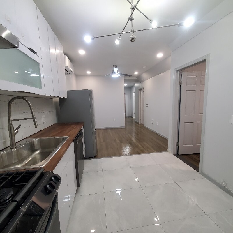 Foto principal - 232 1st St