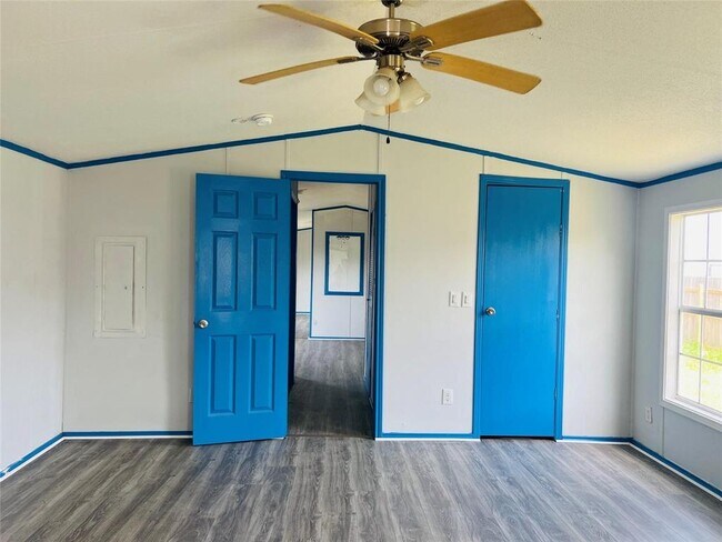 Foto del edificio - 2525 Oyster Creek Bend