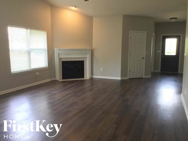 Building Photo - 17062 Black Cherry Ct