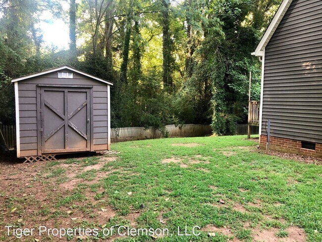 Building Photo - 3 br, 2 bath House - 313 Rock Creek Rd