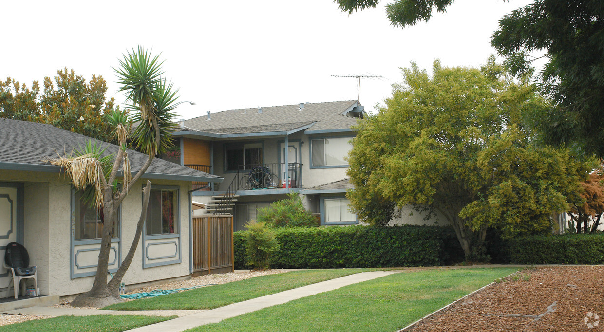 Primary Photo - 4915 Canto Dr
