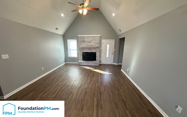 Foto del edificio - 117 Ridgecrest Dr