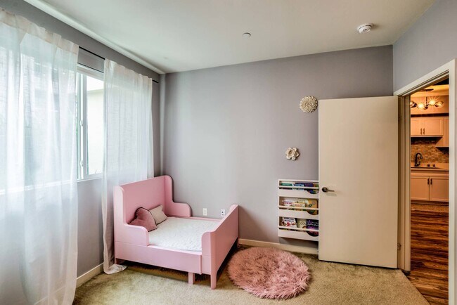 Foto del edificio - 12655 Bluff Creek Dr