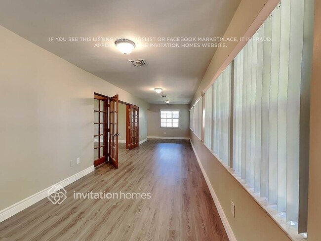 Foto del edificio - 9620 Thanksgiving Dr