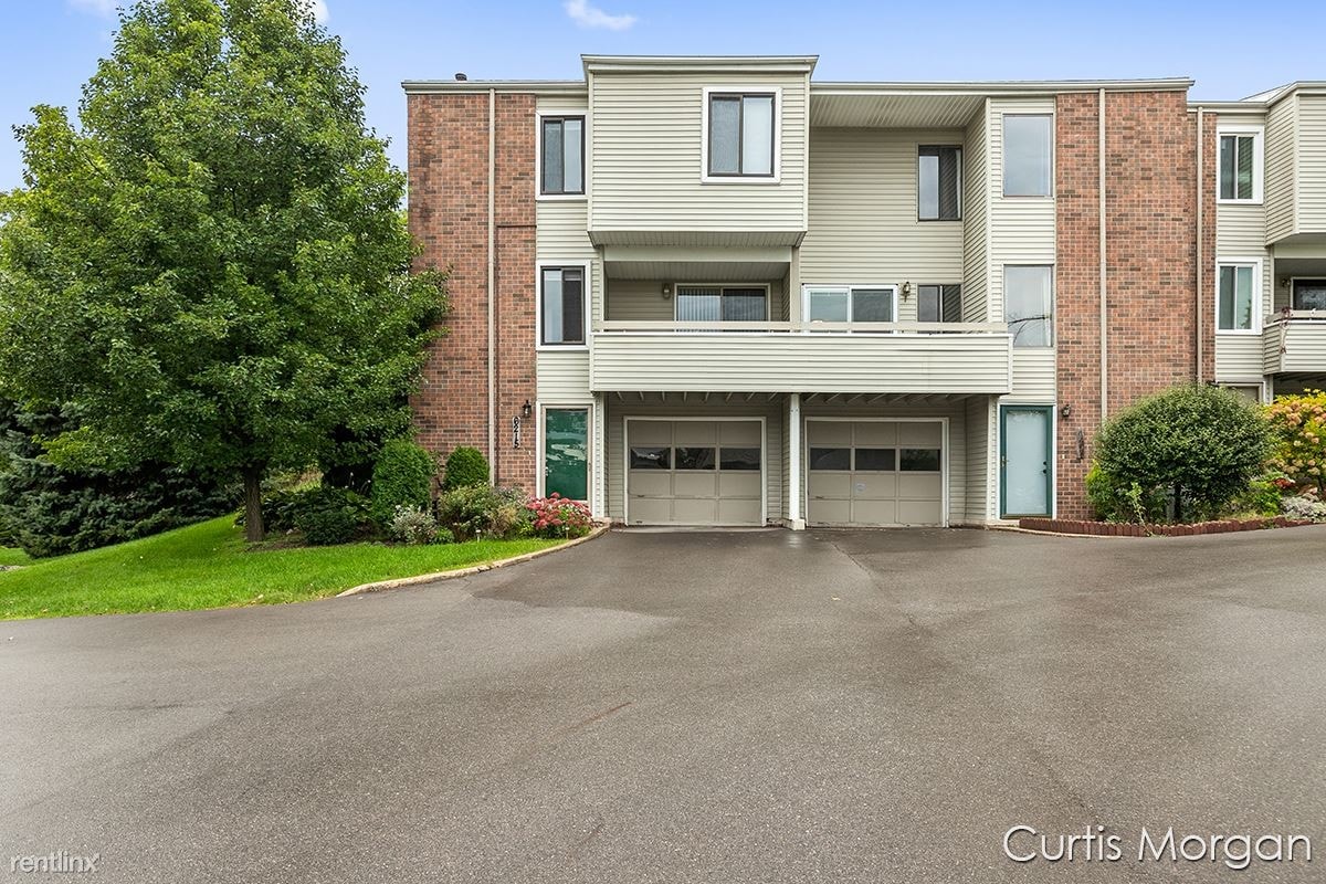 Primary Photo - 3 br, 2.5 bath Condo - 6215 Acropolis Dr SE
