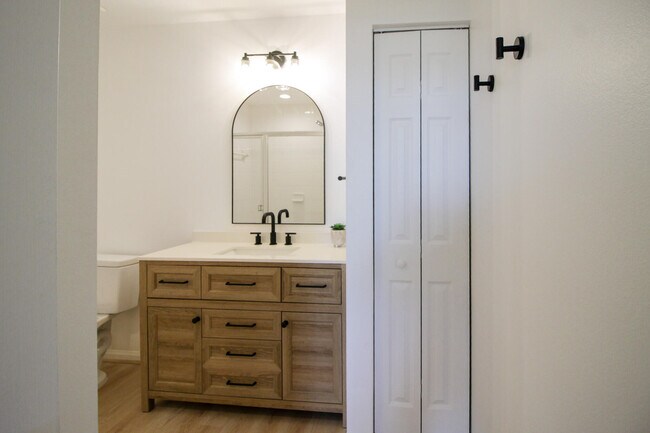 Foto del edificio - 11730 St Andrews Place