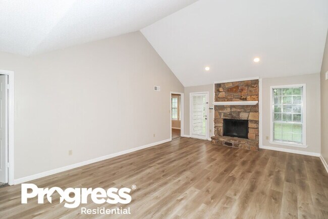 Building Photo - 6049 Lawnhill Dr